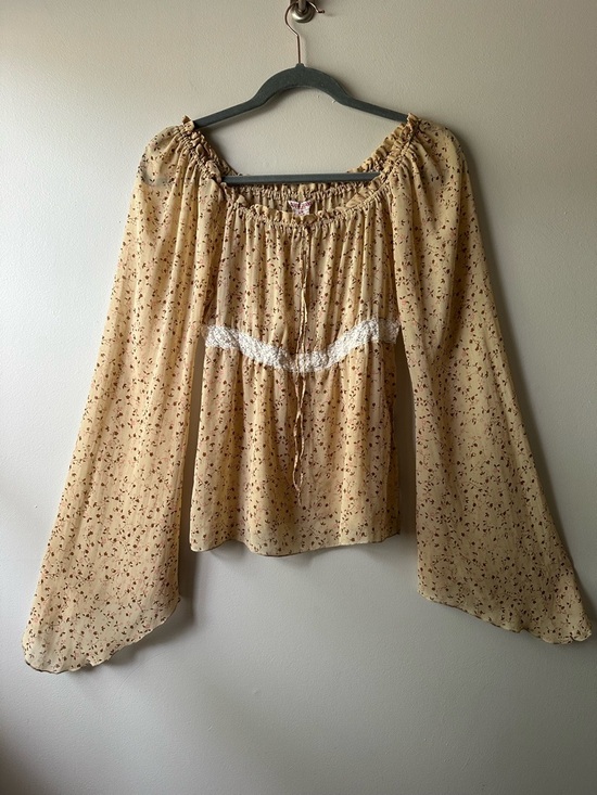 Guess Tops - Guess Jeans Boho Peasant Blouse Cottagecore Whimsical Cream Lace Trim Size S